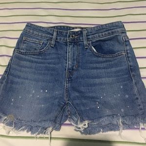 Short levi’s